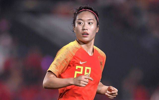 美女脱了精光让人摸